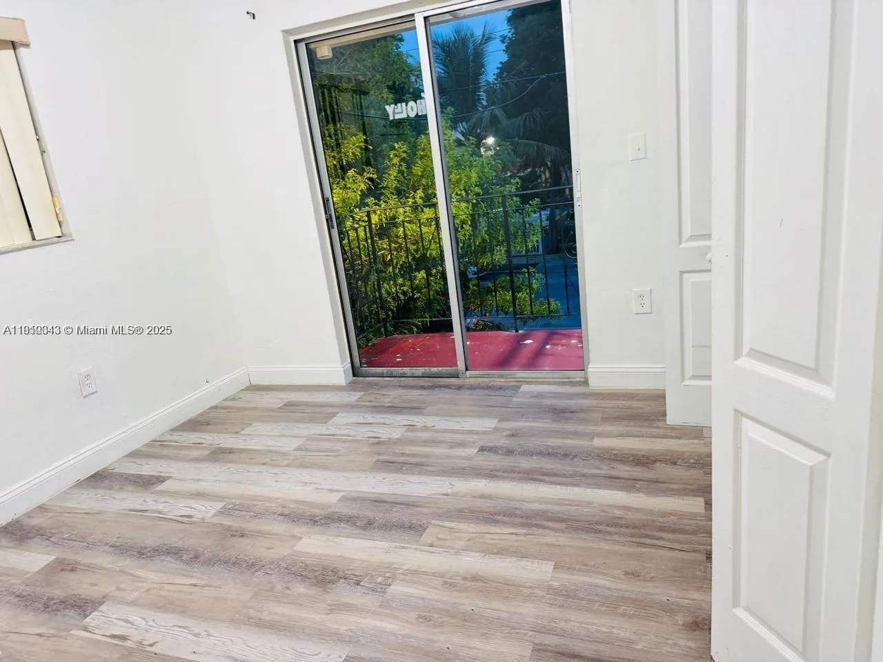 932 NW 5th St, Miami, FL 33128 photo 3