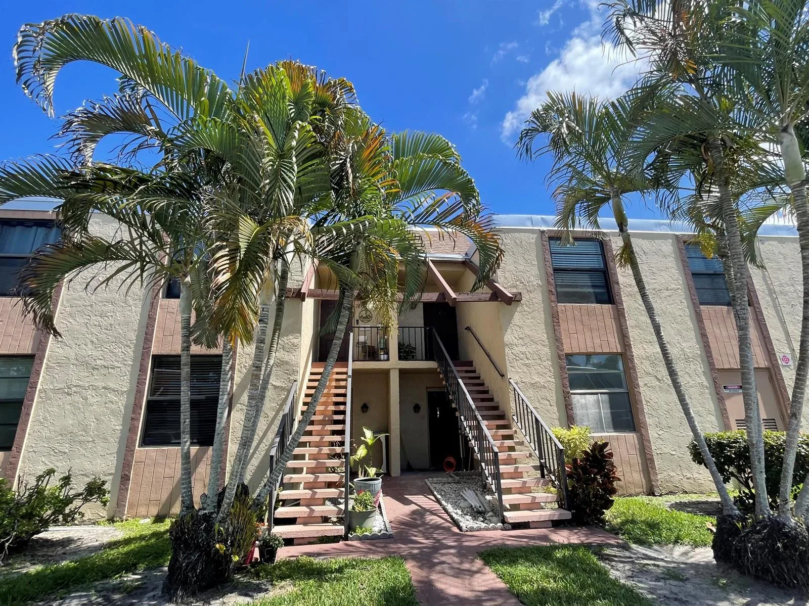 7460 NW 18th Street # 104, Margate, FL 33063