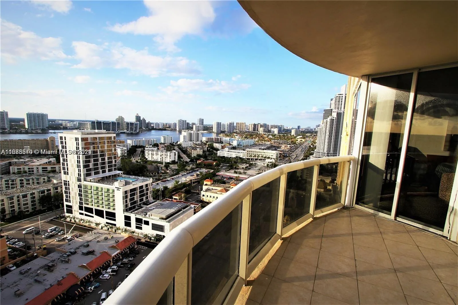 17555 Collins Ave # 2502, Sunny Isles Beach, FL 33160 photo 4