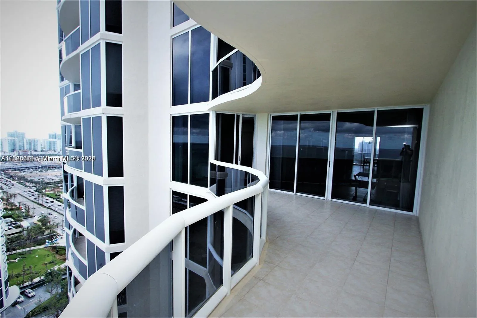 17555 Collins Ave # 2502, Sunny Isles Beach, FL 33160 photo 5