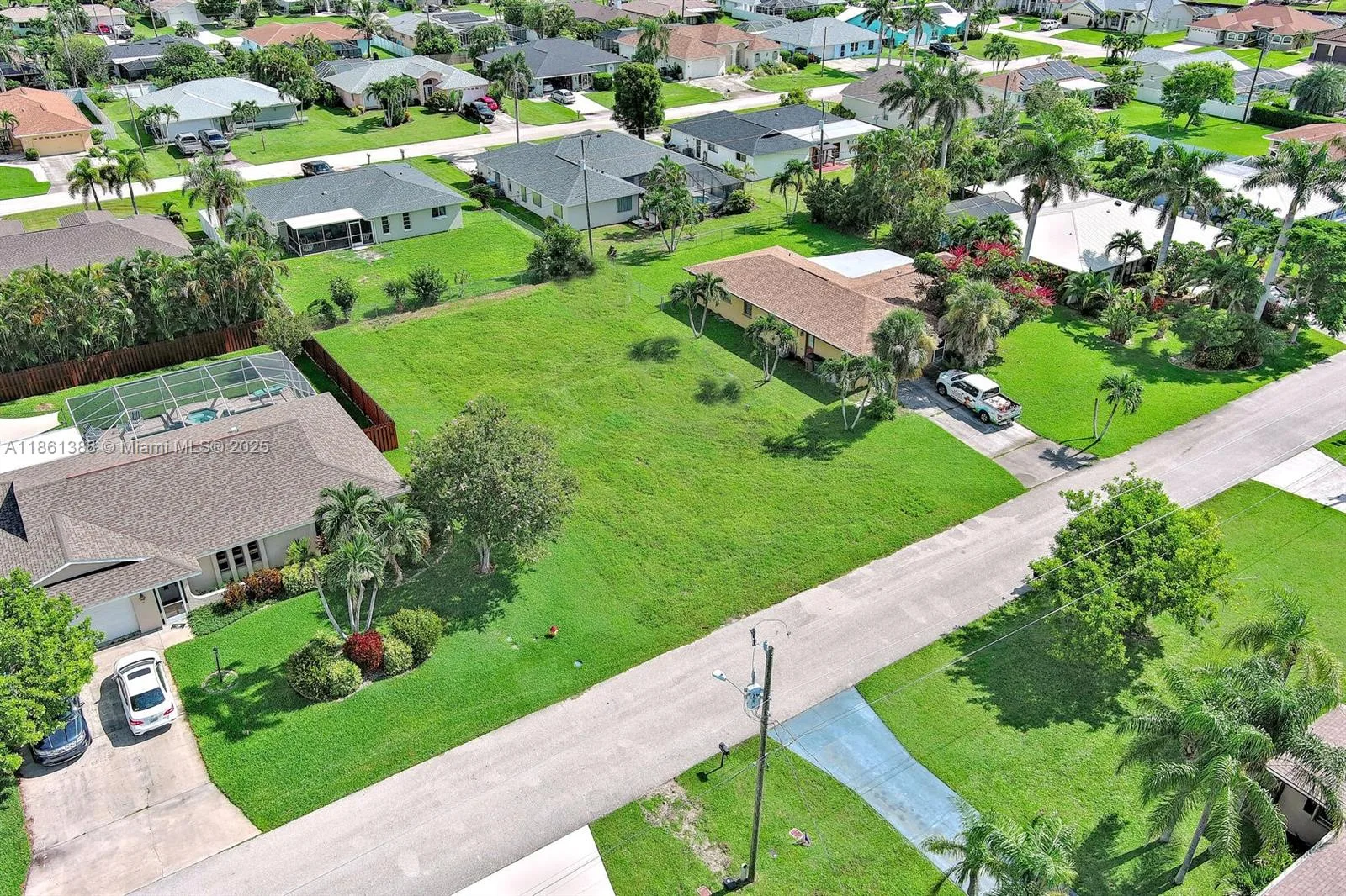 225 SW 46TH TER, Cape Coral, FL 33914 photo 6