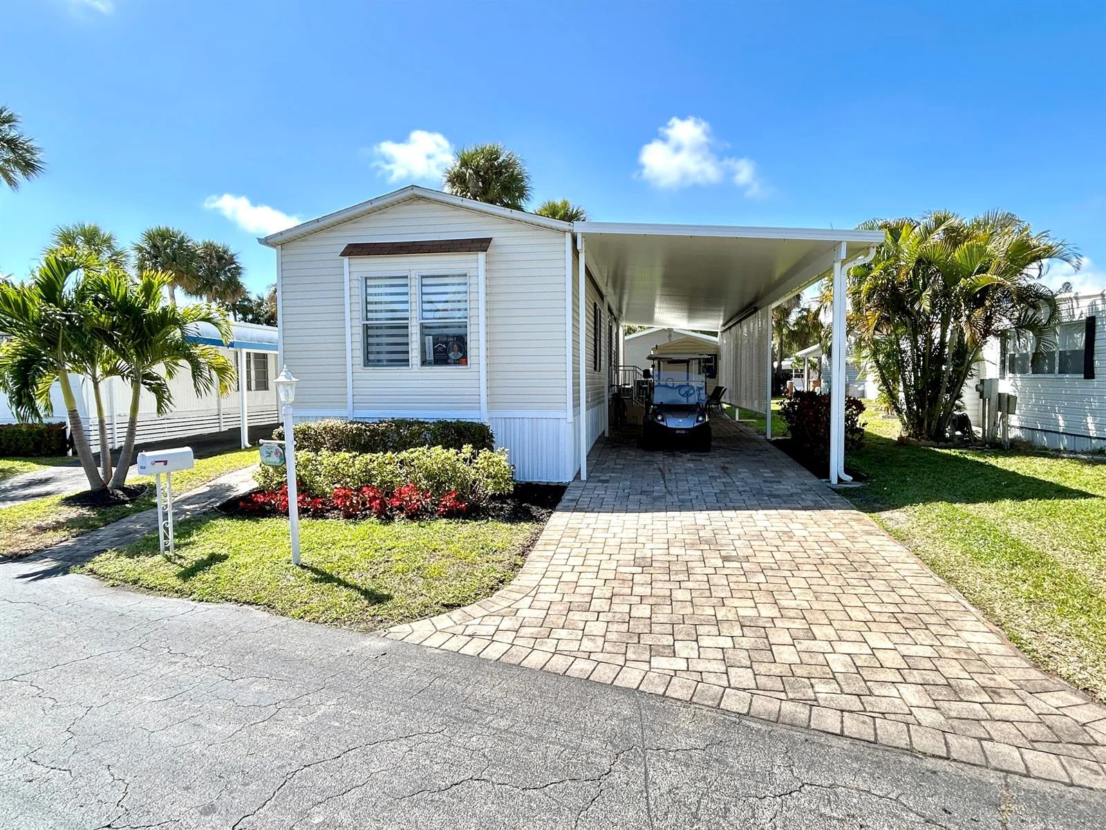 613 Jasmine Lane, Deerfield Beach, FL 33442