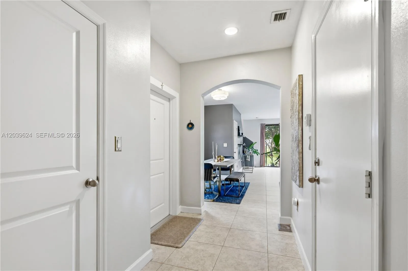 324 NE 194th Ln, Miami, FL 33179 photo 5