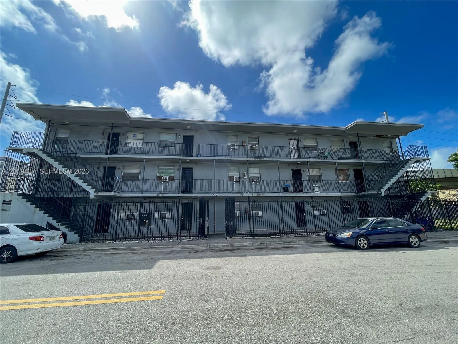 220 NW 11th Ter, Miami, FL 33136 photo 5