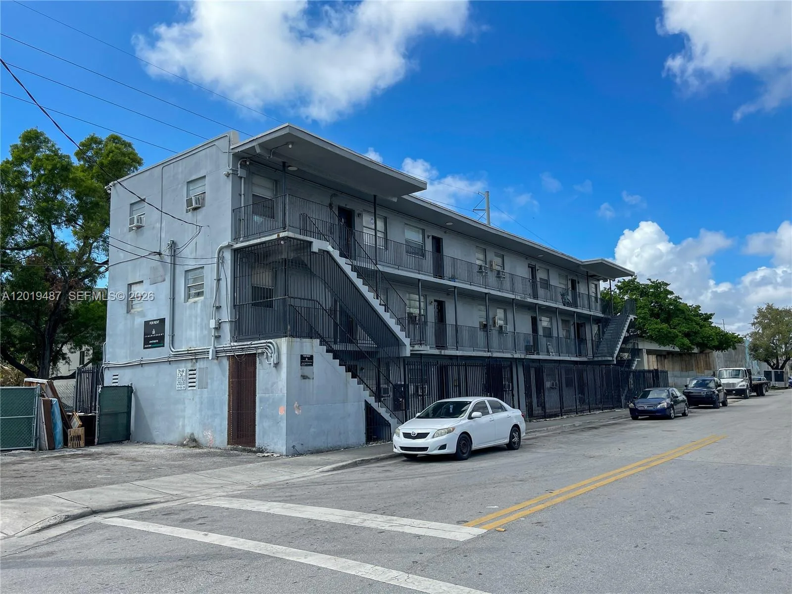 220 NW 11th Ter, Miami, FL 33136 photo 7