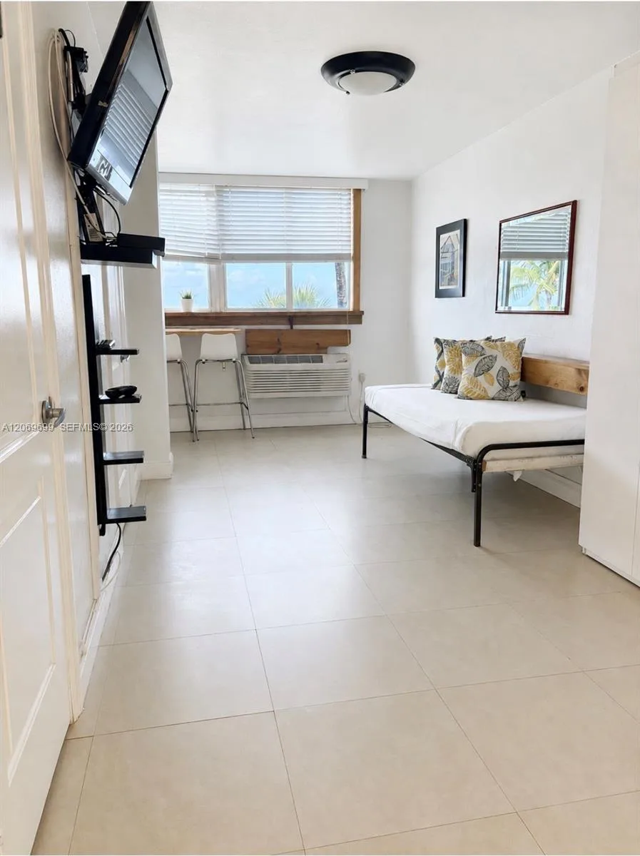 5445 Collins Ave # CU26, Miami Beach, FL 33140 photo 2