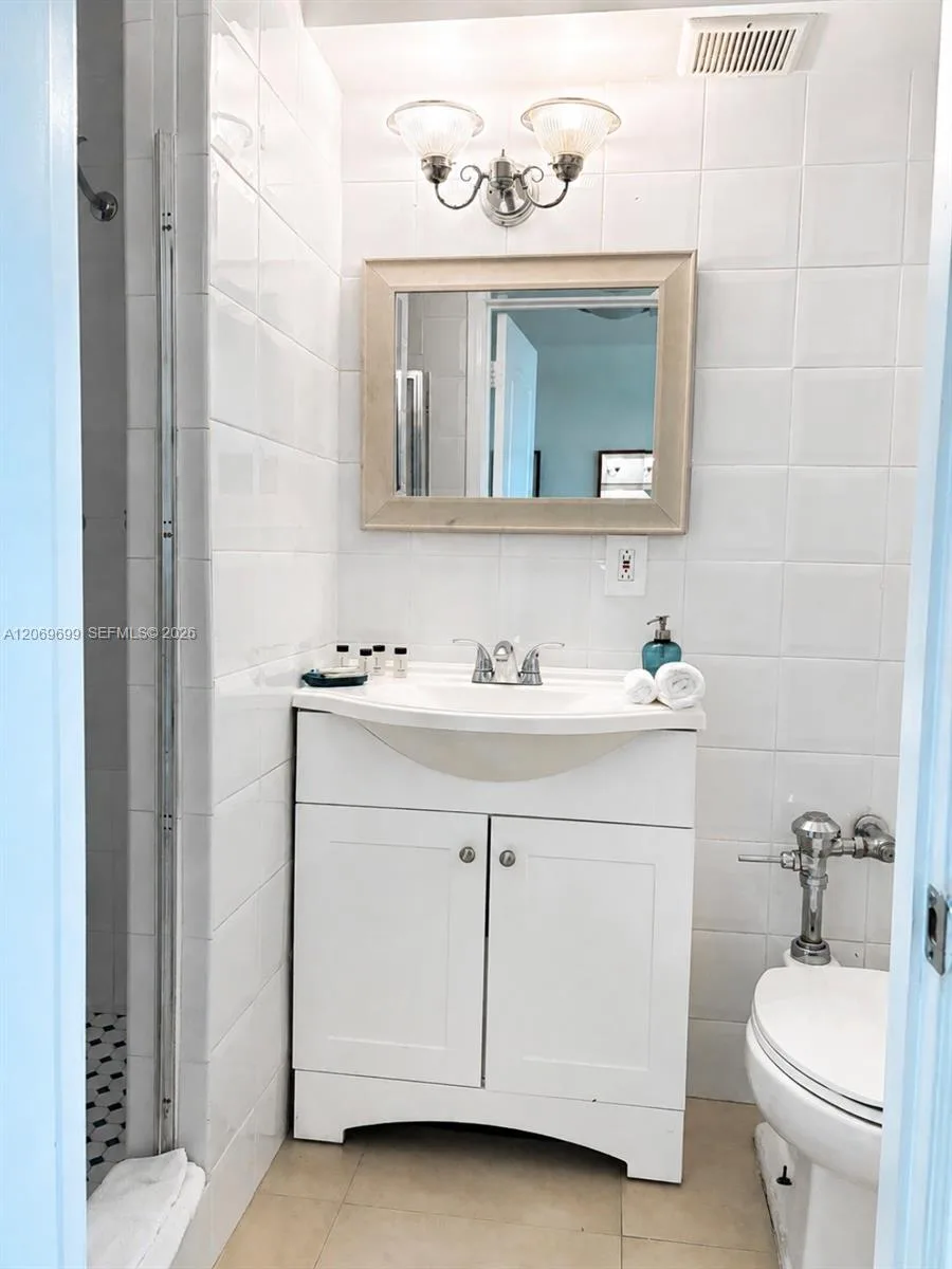 5445 Collins Ave # CU26, Miami Beach, FL 33140 photo 8