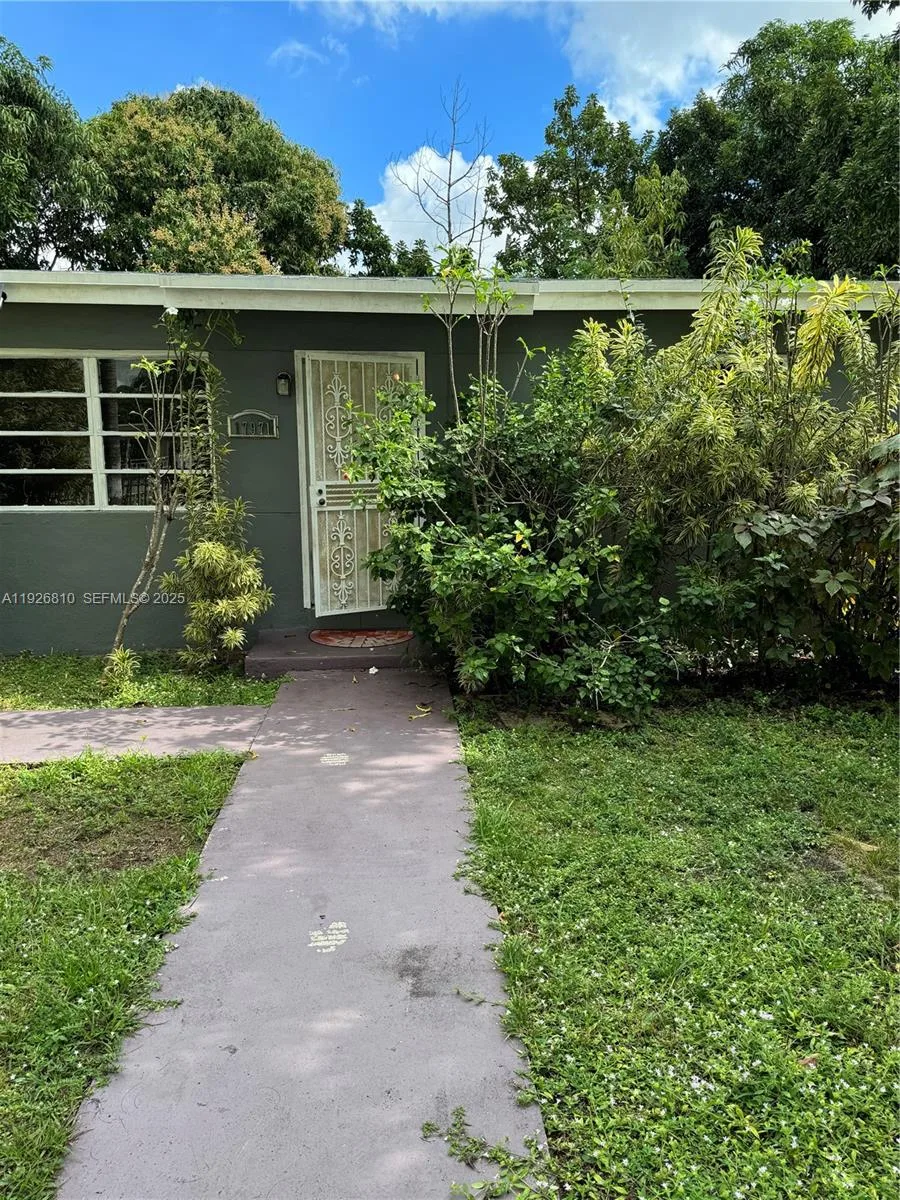 17971 NW 4th Ave, Miami Gardens, FL 33169 photo 3