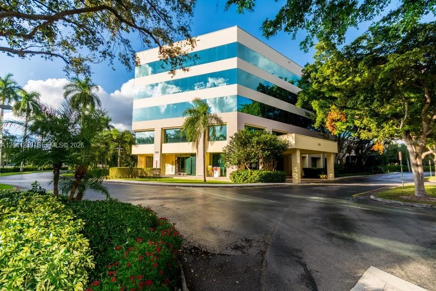 150 S Pine Island Rd, Plantation, FL 33324