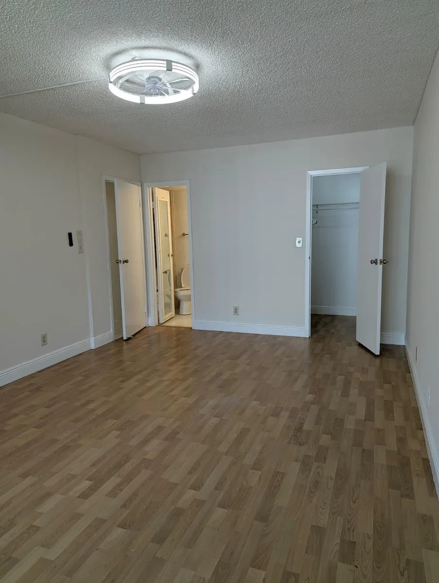 801 THREE ISLANDS Boulevard # 303, Hallandale Beach, FL 33009 photo 12