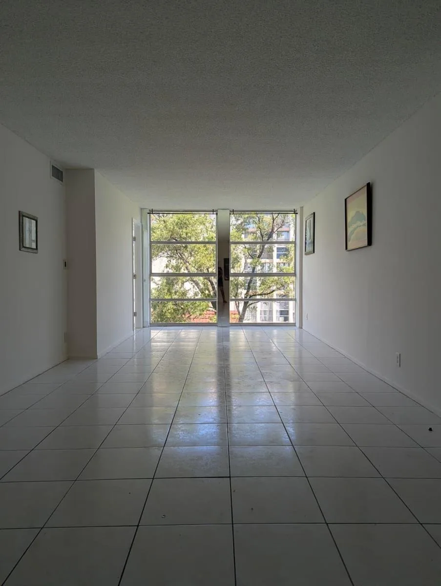 801 THREE ISLANDS Boulevard # 303, Hallandale Beach, FL 33009 photo 6