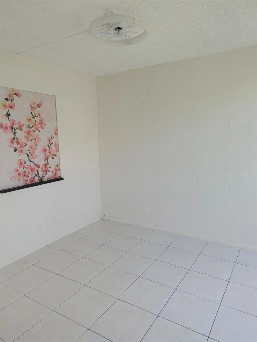 801 THREE ISLANDS Boulevard # 303, Hallandale Beach, FL 33009 photo 8