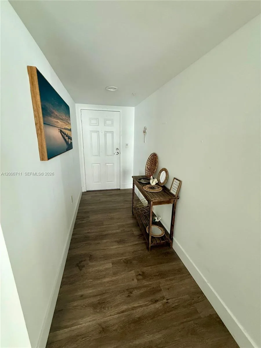 1155 Brickell Bay Dr # 1702, Miami, FL 33131 photo 3