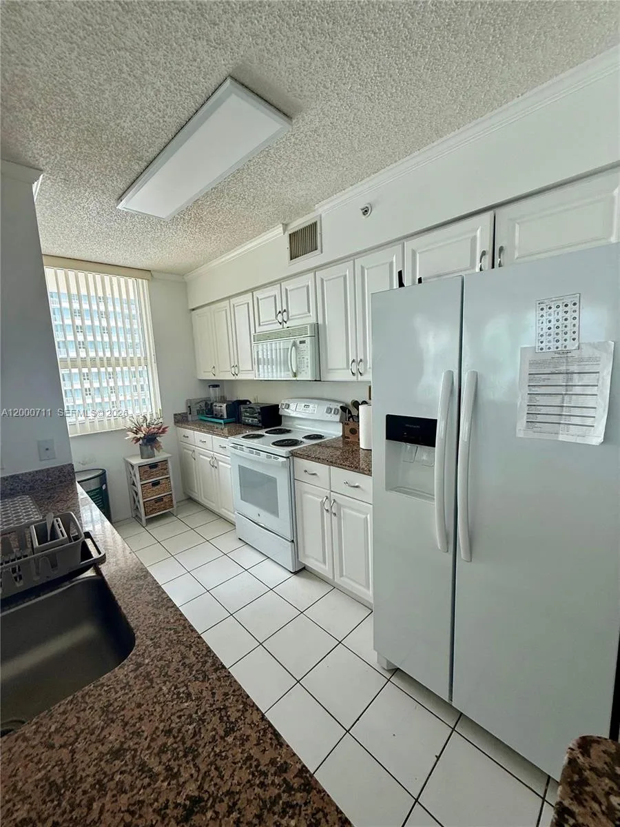 1155 Brickell Bay Dr # 1702, Miami, FL 33131 photo 4
