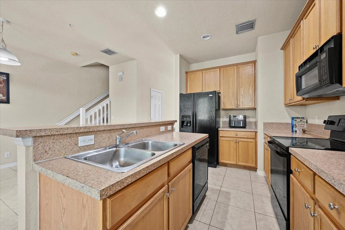 335 E Thatch Palm Circle # 104, Jupiter, FL 33458 photo 12