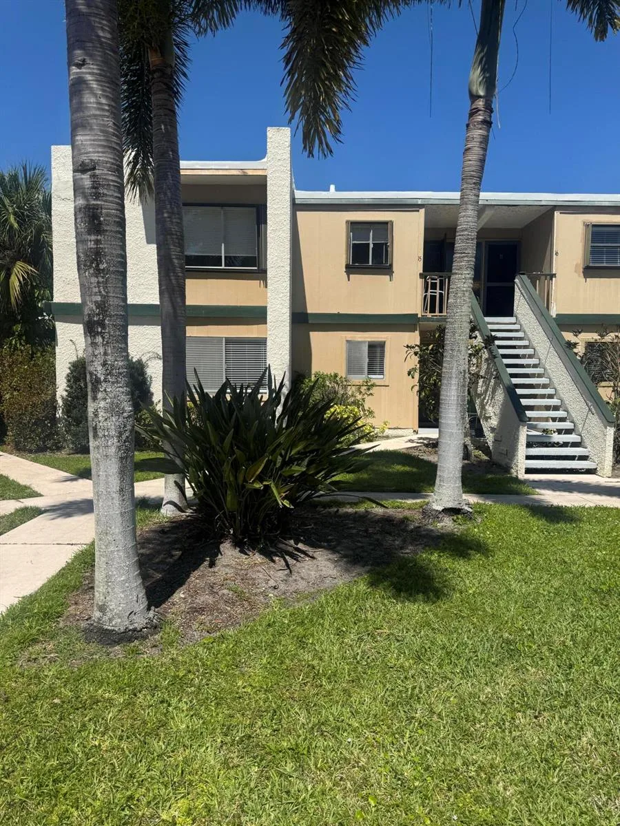 1550 NE 13th Terrace # B7, Jensen Beach, FL 34957