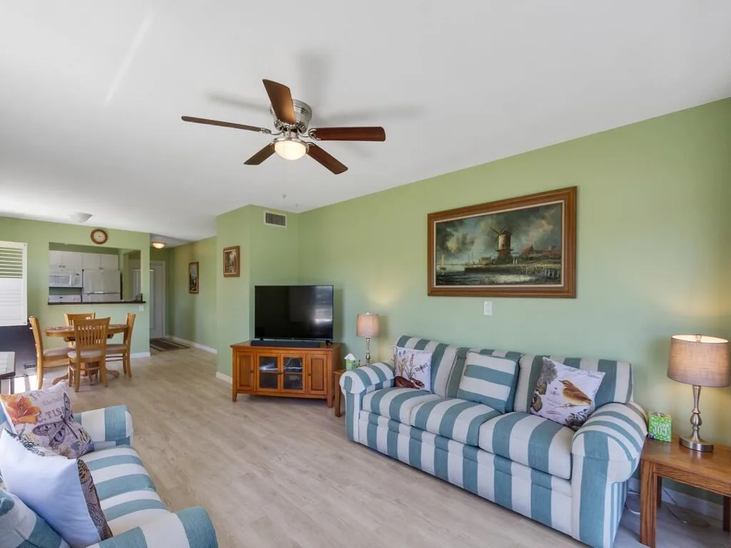 95 Spring Lake Drive # 101, Vero Beach, FL 32962