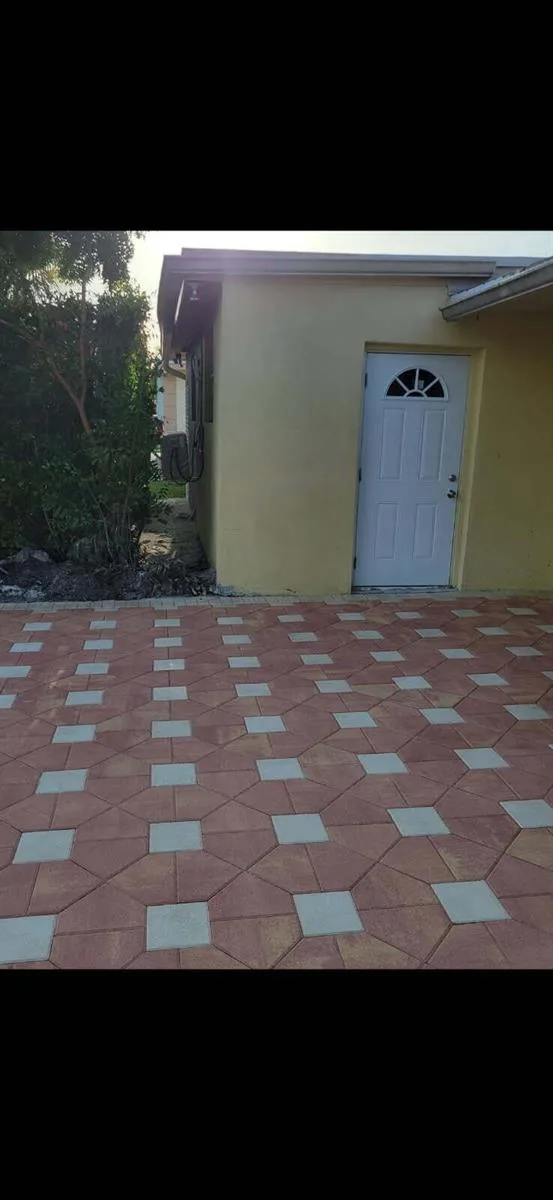 7751 NW 41ST Street # Efficiency, Davie, FL 33024