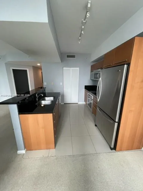 253 NE 2nd St # 1202, Miami, FL 33132