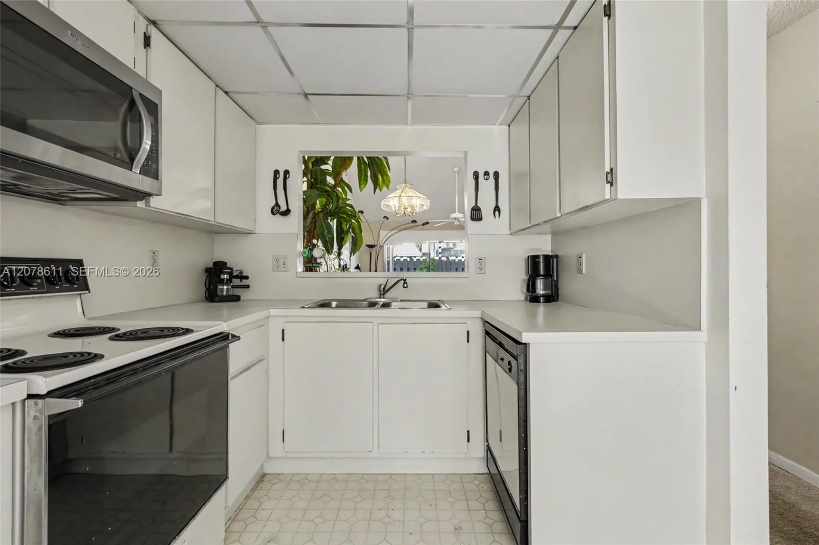 1557 N 15th Ter, Hollywood, FL 33020 photo 7