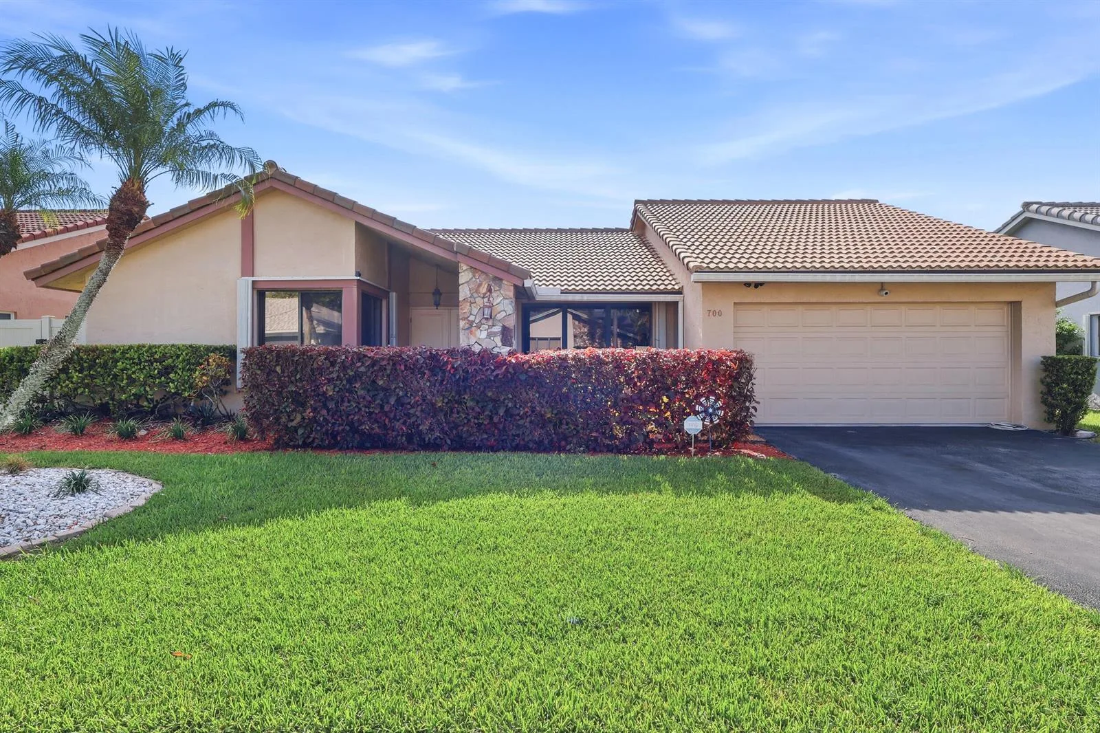 700 NW 102ND Way, Plantation, FL 33324