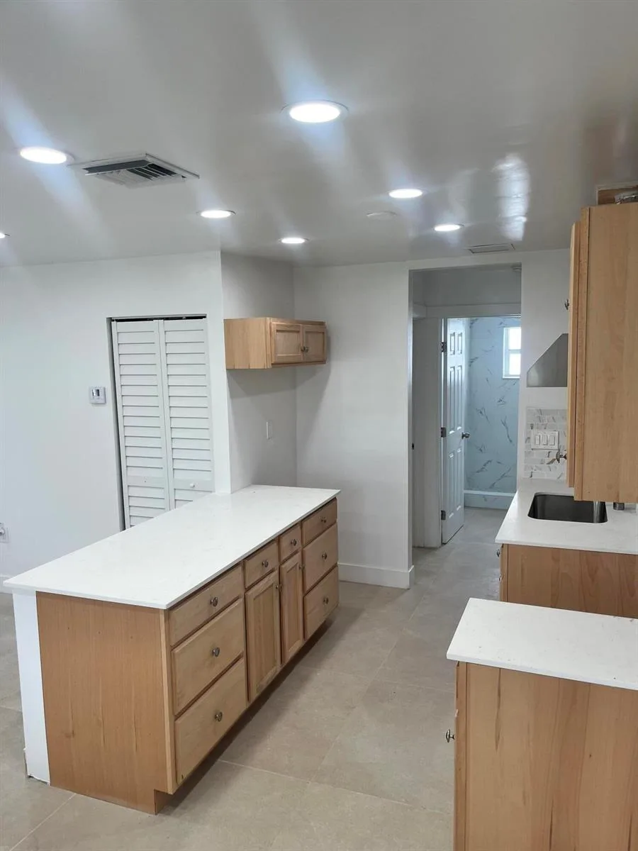 701 S C Street, FL 33460