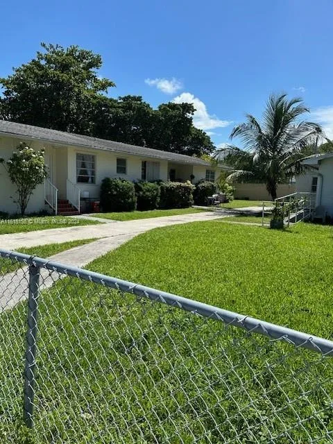 470 NW 26th Ave, Miami, FL 33125 photo 2