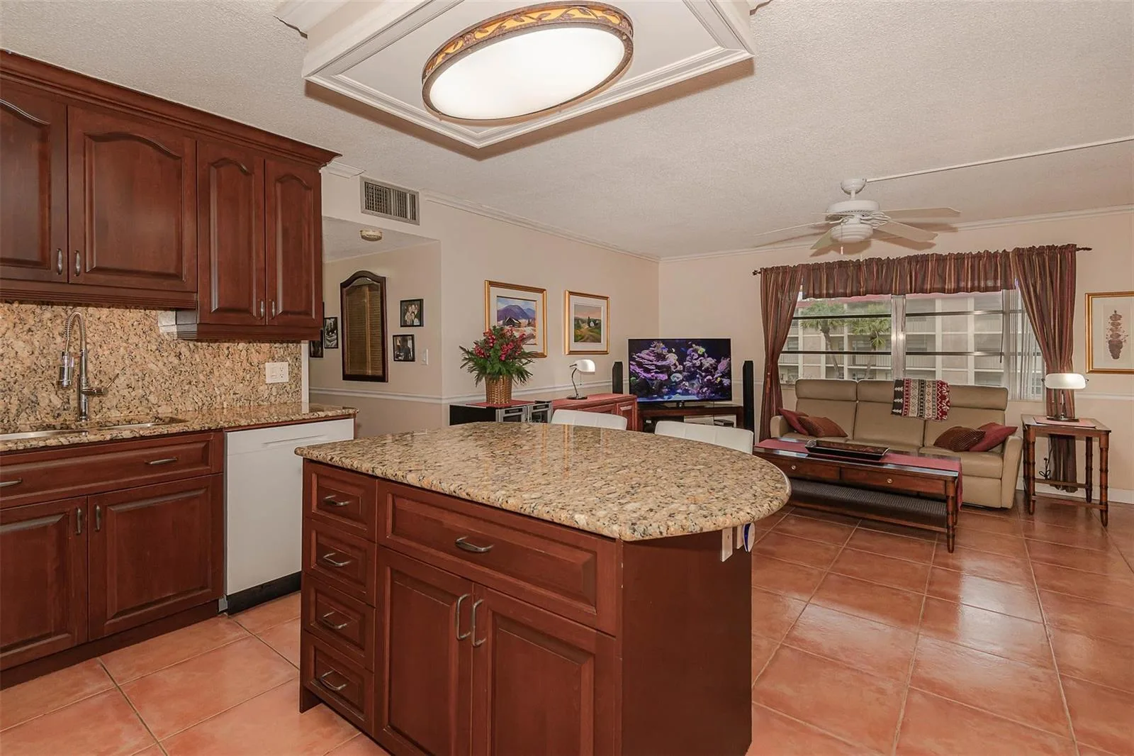 3071 NW 47TH Terrace # 326, Lauderdale Lakes, FL 33313