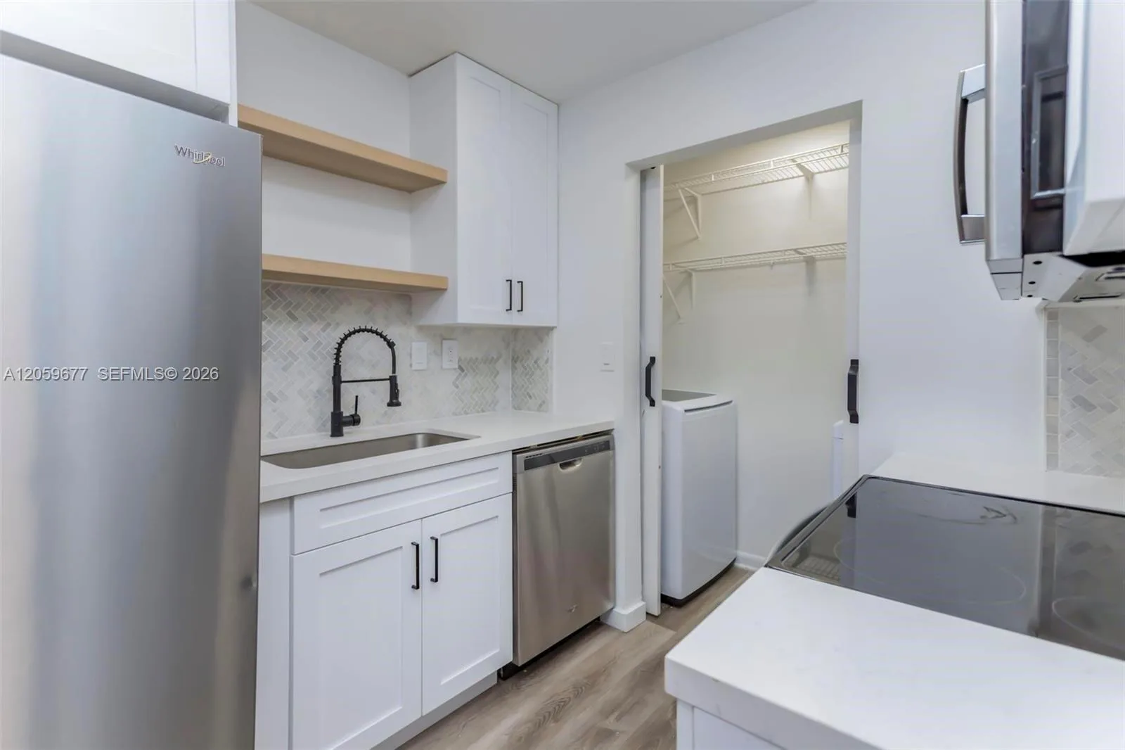 931 NE 199th St # 201-22, Miami, FL 33179 photo 4