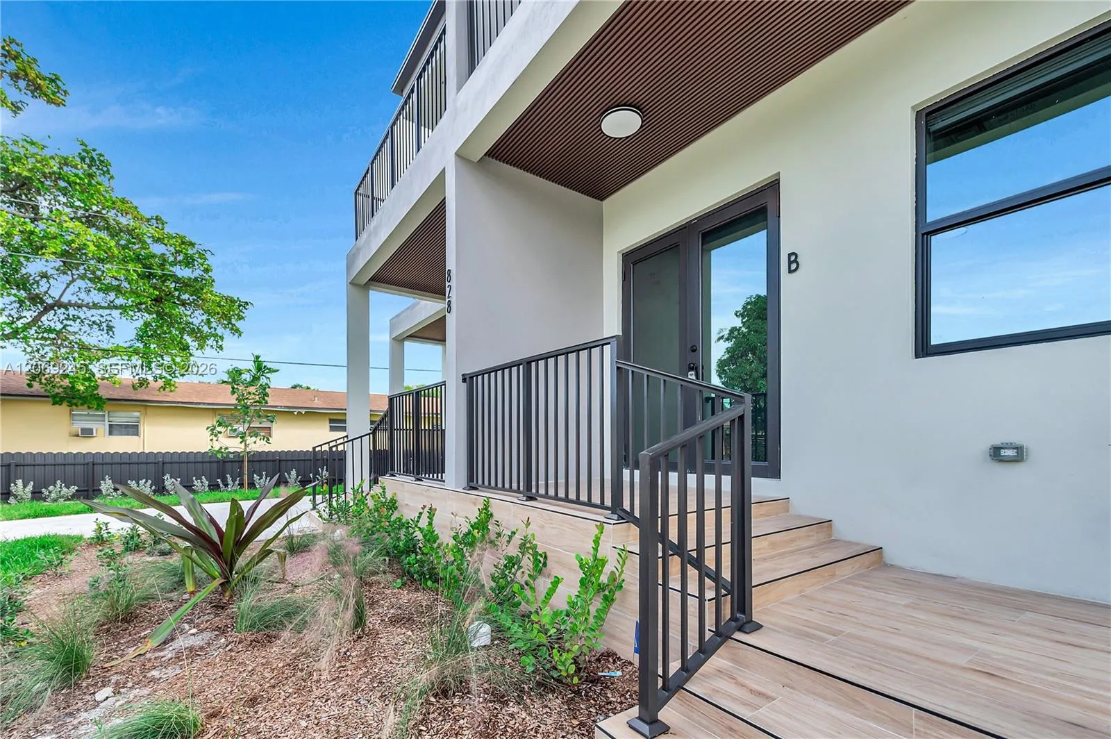 828 NE 14th St, Fort Lauderdale, FL 33304 photo 4