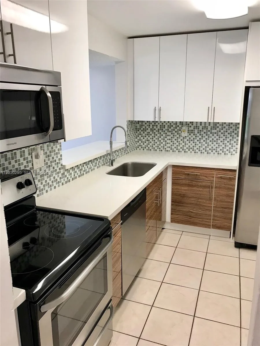 8015 SW 107th Ave # 120, Miami, FL 33173