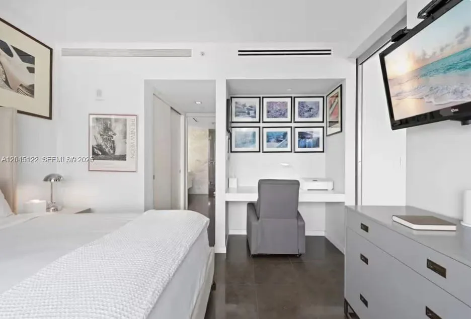 220 21st St # 401, Miami Beach, FL 33139 photo 13