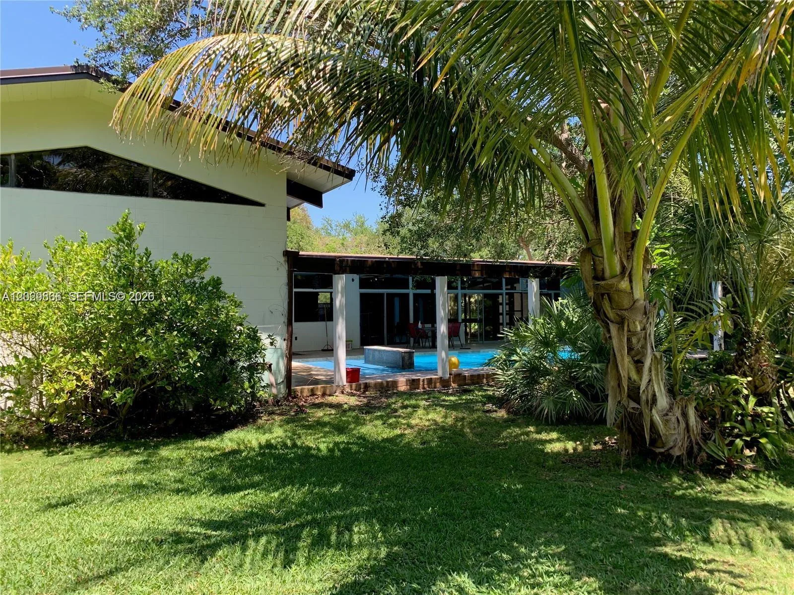 6060 SW 133rd St, Pinecrest, FL 33156