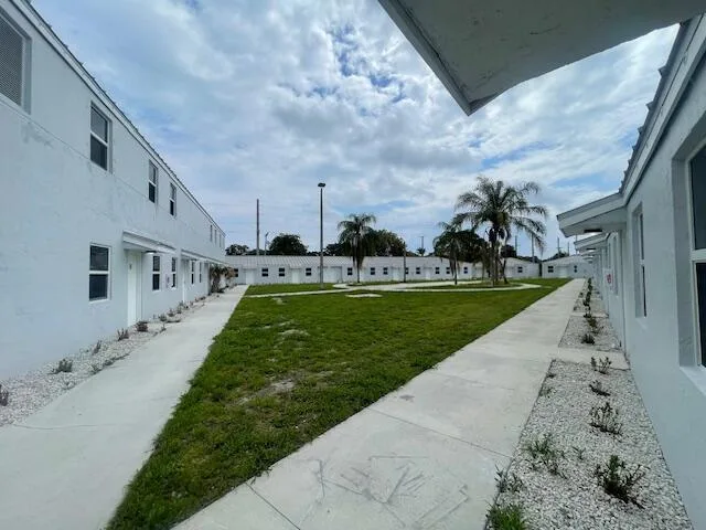 4393 Windsor Avenue # 10, West Palm Beach, FL 33407 photo 2
