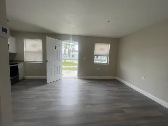 4393 Windsor Avenue # 10, West Palm Beach, FL 33407 photo 7