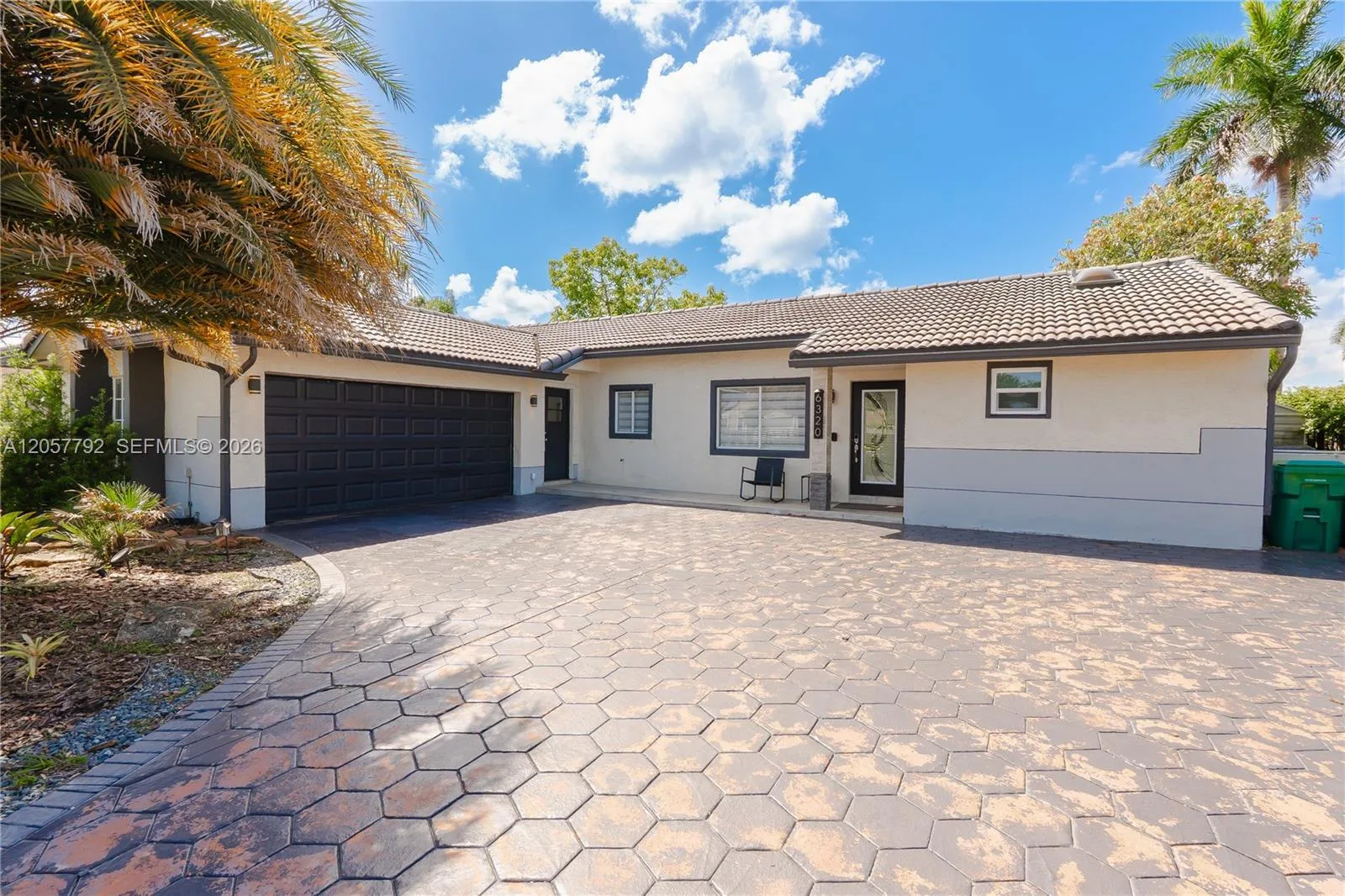 6320 NW 199th St, Hialeah, FL 33015 photo 2