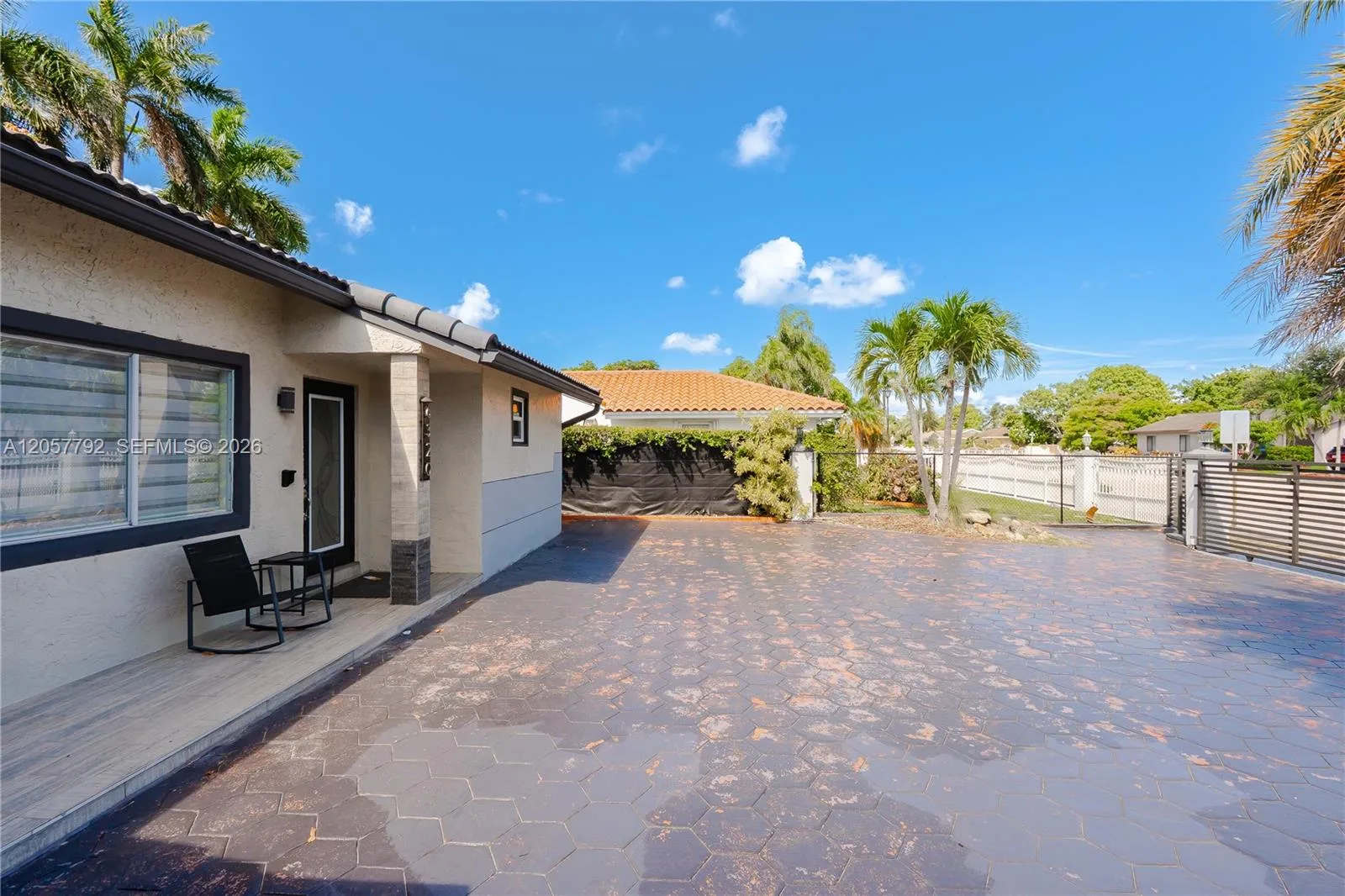 6320 NW 199th St, Hialeah, FL 33015 photo 4