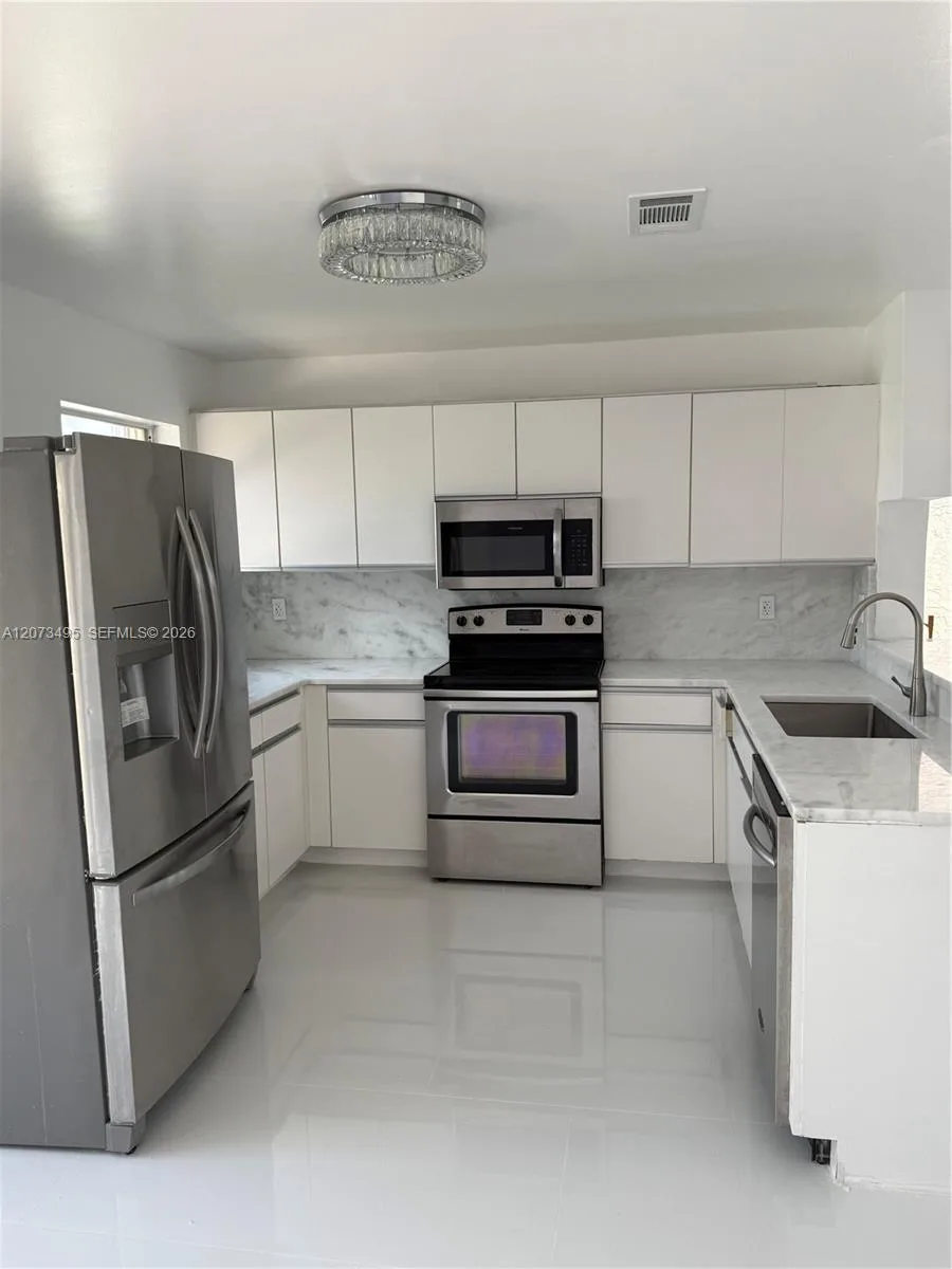 875 NW 99th Ave # 0, Plantation, FL 33324 photo 6