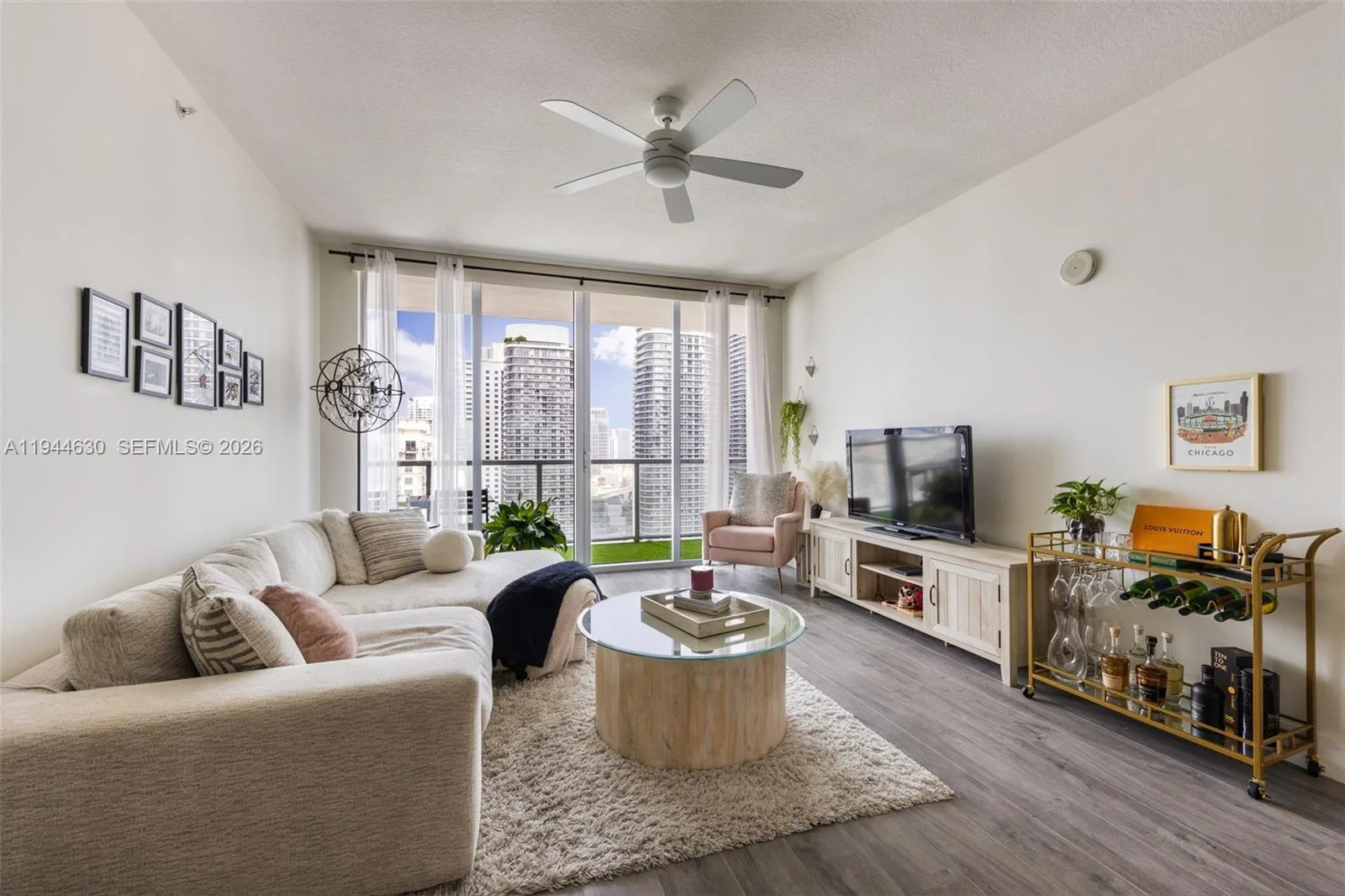 1111 SW 1st Ave # 3723-N, Miami, FL 33130