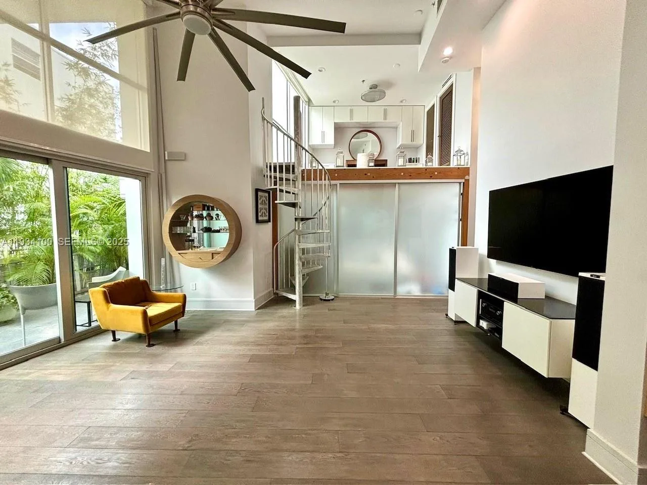221 Jefferson Ave # 4, Miami Beach, FL 33139 photo 2