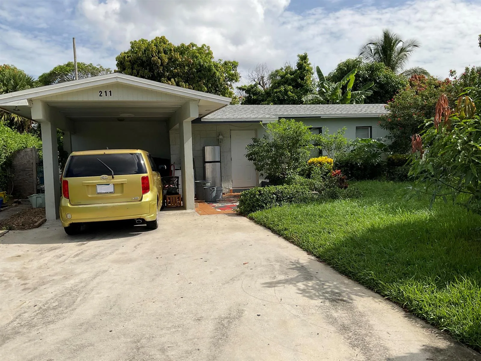 211 NE 27TH Avenue, Boynton Beach, FL 33435