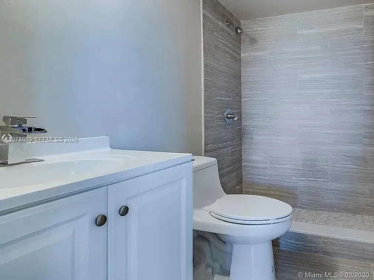 8240 SW 210th St # 319, Cutler Bay, FL 33189 photo 10