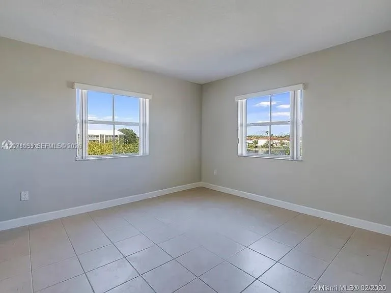 8240 SW 210th St # 319, Cutler Bay, FL 33189 photo 11