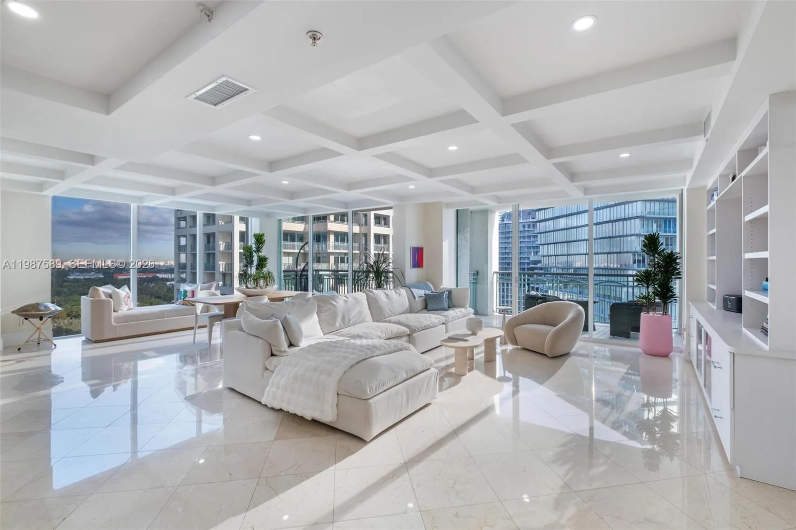 3400 SW 27th Ave # 1706, Miami, FL 33133