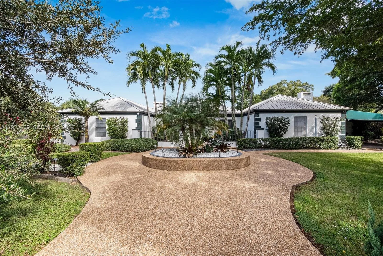 11155 SW 40th St, Davie, FL 33328 photo 2