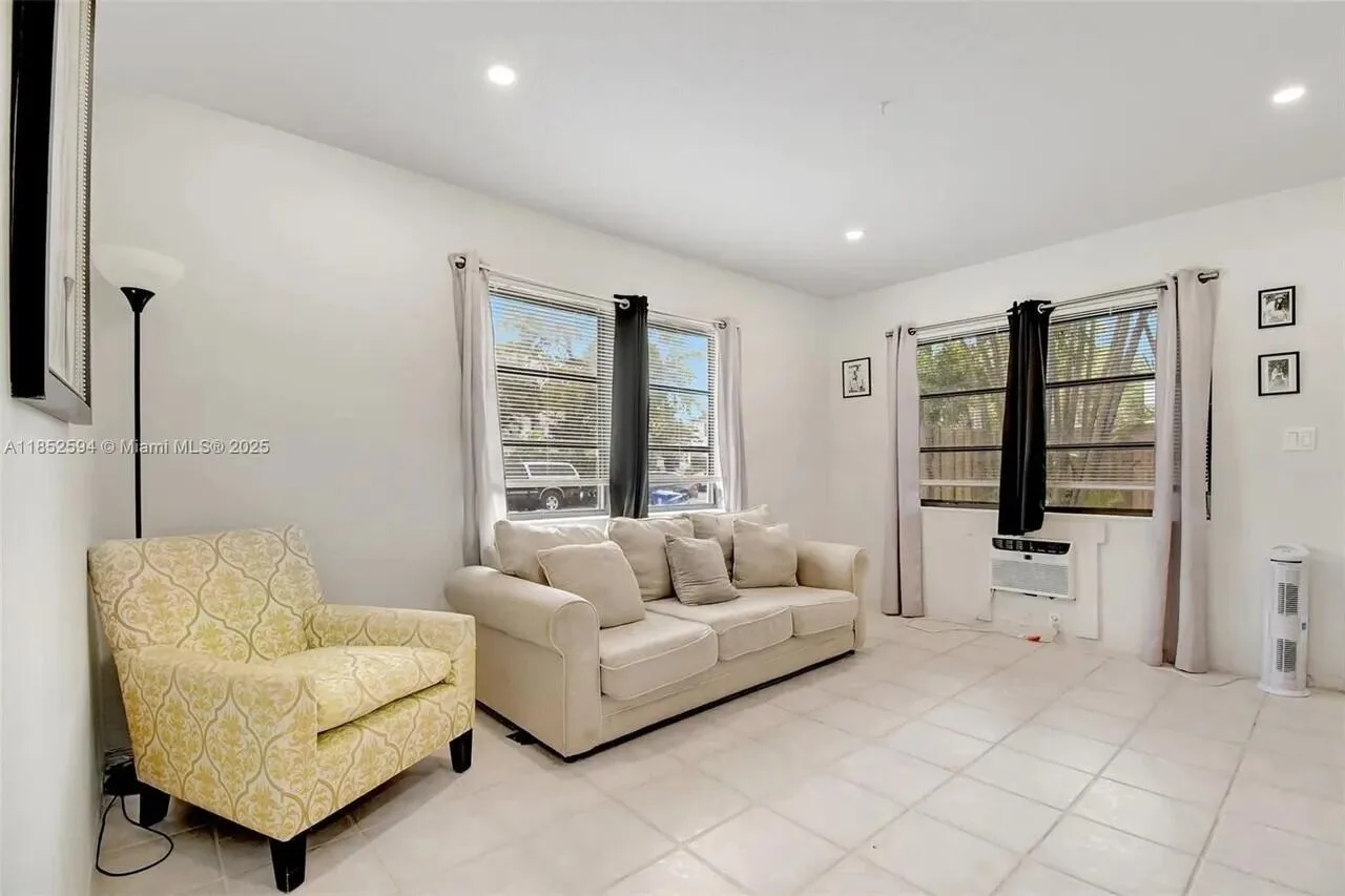 1213 SE 1st Street # 1, Fort Lauderdale, FL 33301 photo 7
