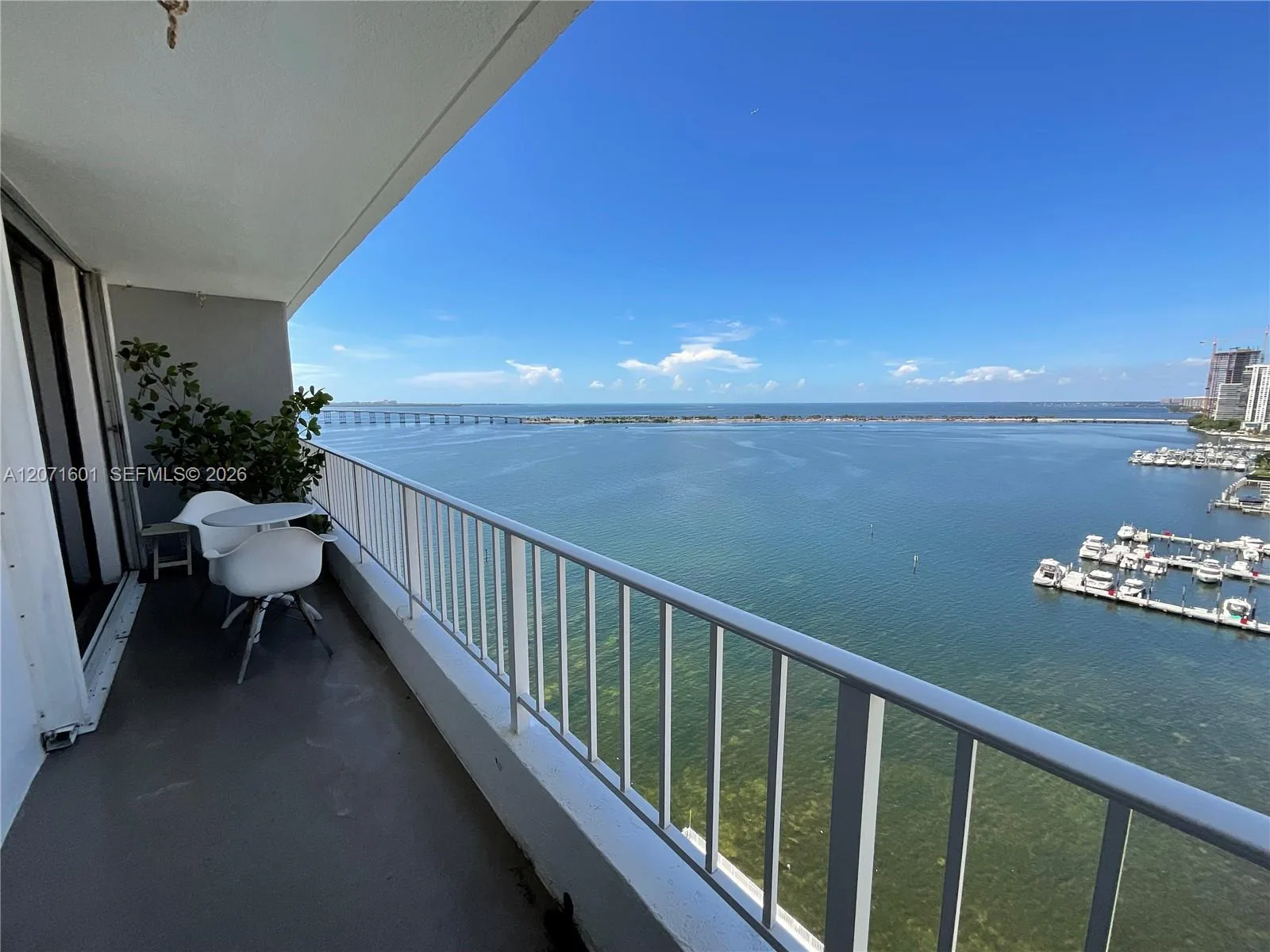 Brickell Harbour – photo 30