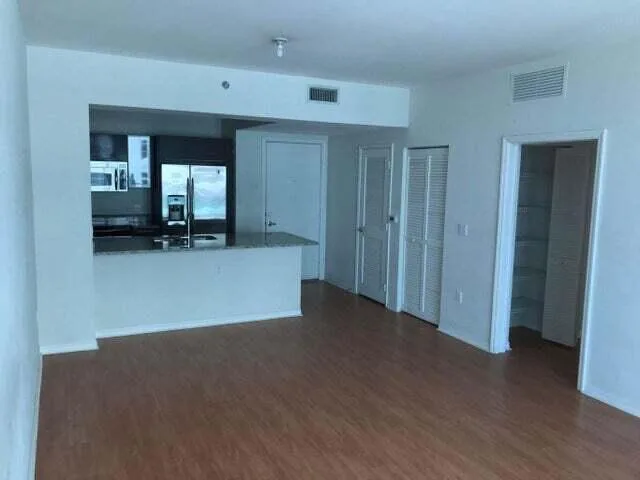 950 BRICKELL BAY Drive # 2802, Miami, FL 33131 photo 4