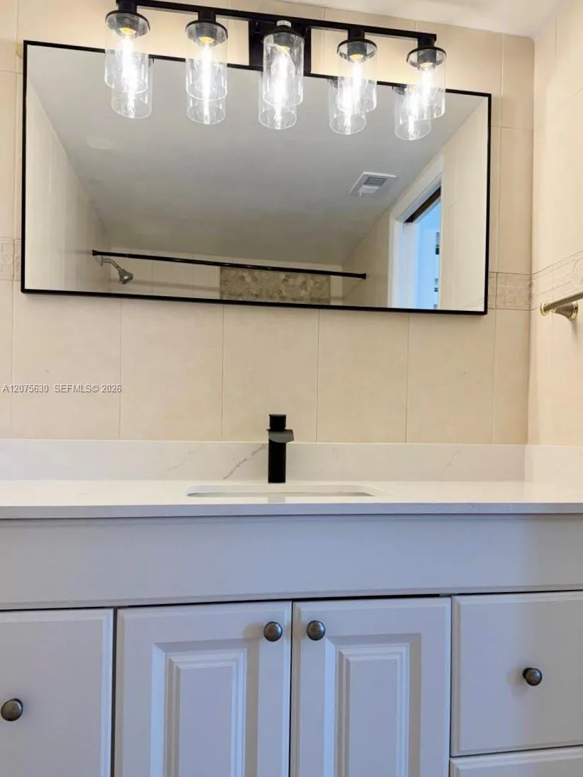 5055 NW 7th St # 413, Miami, FL 33126 photo 9