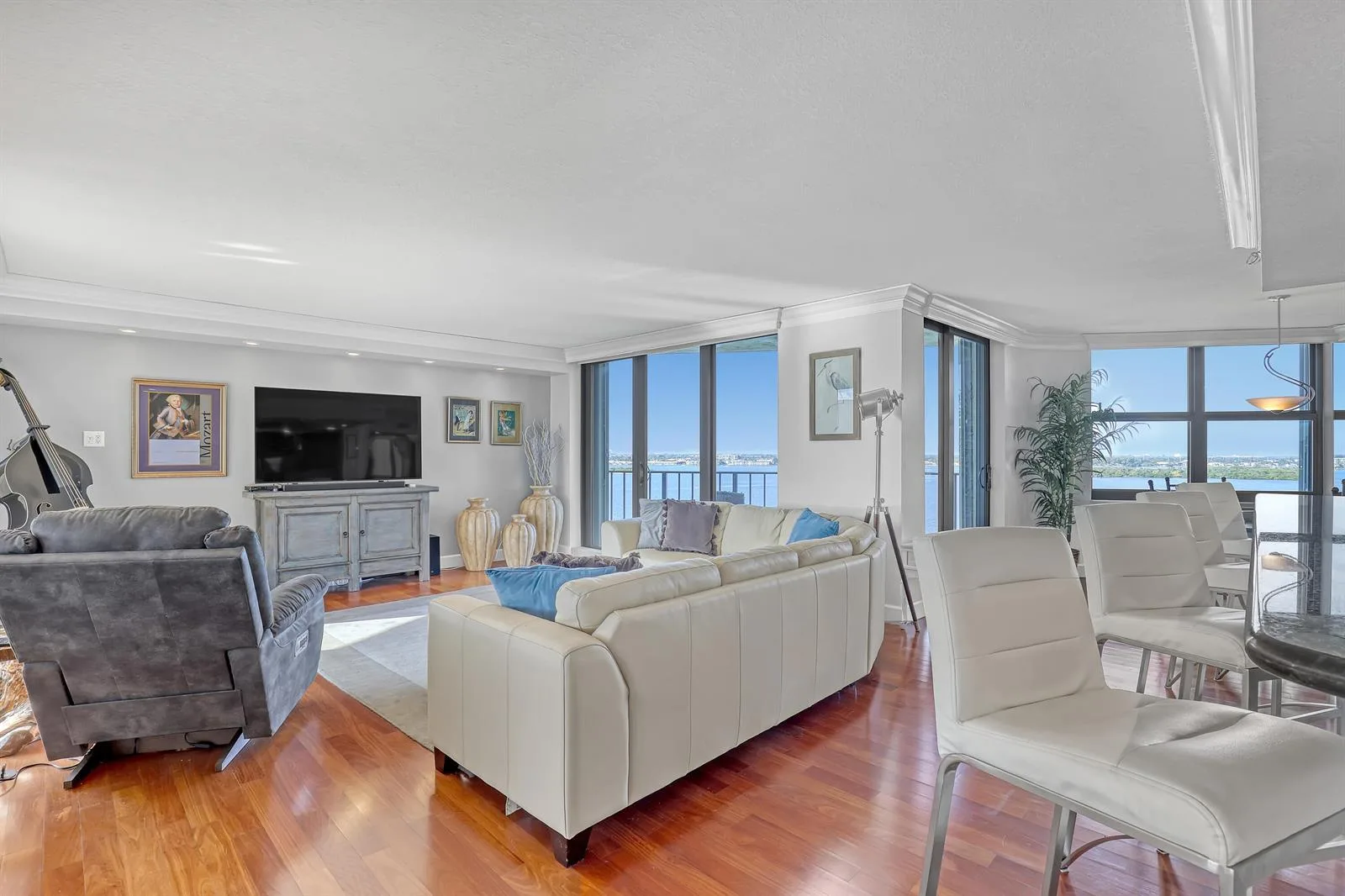 5420 N Ocean Drive # 1106, Singer Island, FL 33404